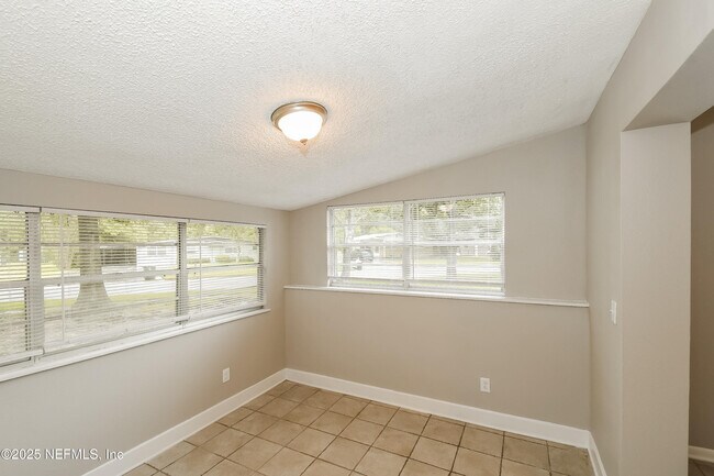 Foto del edificio - 6705 Miller St