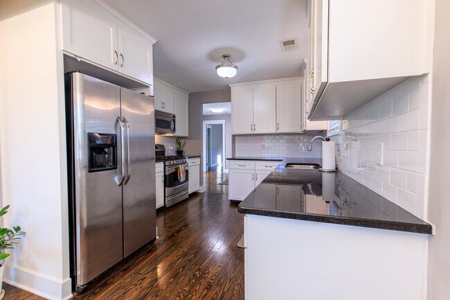 Foto del edificio - Beautiful East Nashville Home on Porter for Lease!!