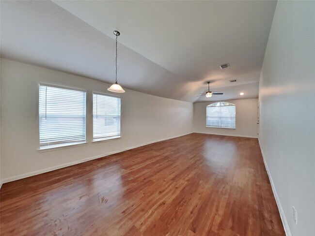 Building Photo - 3906 Hawthorn Glen Ct