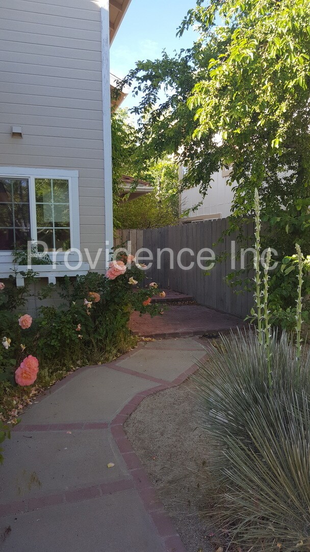 Foto del edificio - 2845 Alpine Creek Rd