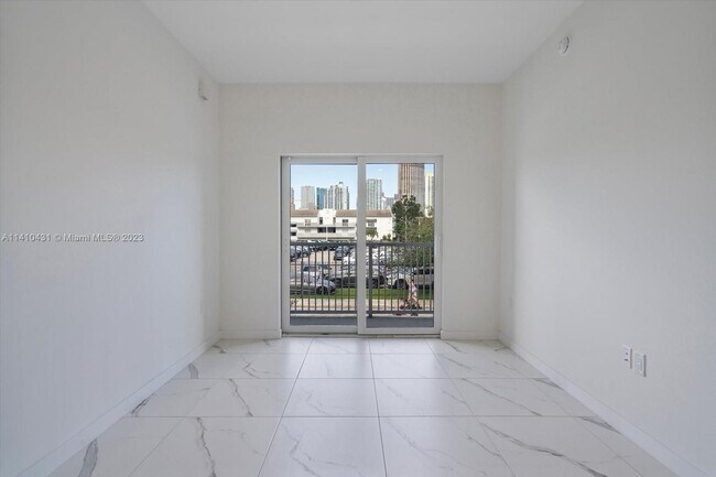 Foto del edificio - 420 SW 7th Ave