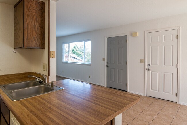 Foto del edificio - 3 Bedroom 2 Bath Home in Quail Ridge Subdi...