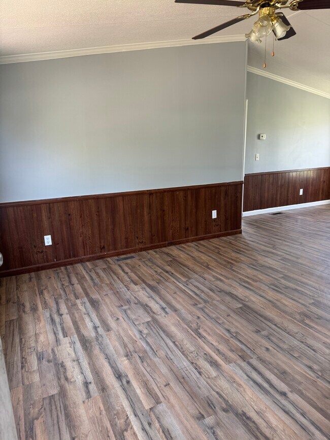 Foto del edificio - 712 House St