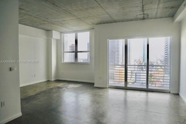 Foto del edificio - 133 NE 2nd Ave