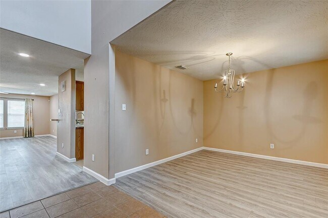 Foto del edificio - 2814 Trinity Glen Ln