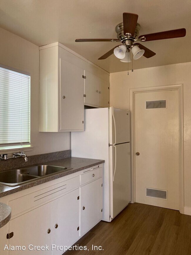 Building Photo - 1 br, 1 bath House - 1059 E. Monte Vista A...