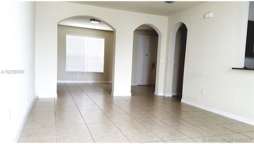 Building Photo - 9249 SW 169th Ave