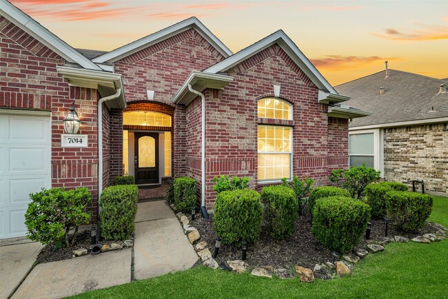 Building Photo - 7014 Spruce View Ct