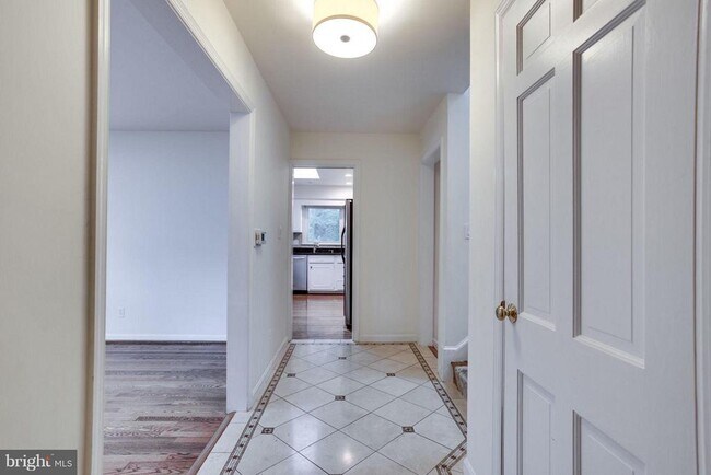 Foto del edificio - 5904 Lenox Rd