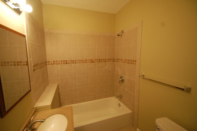 Building Photo - 6 Harvey Ter