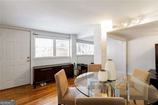 Building Photo - 861 Charles Allen Dr NE