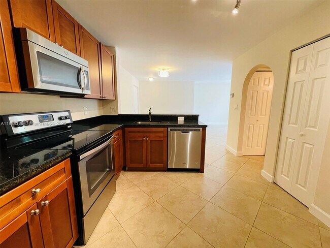 Foto del edificio - 10101 W Sunrise Blvd