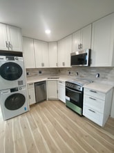 Building Photo - 117 Orleans St