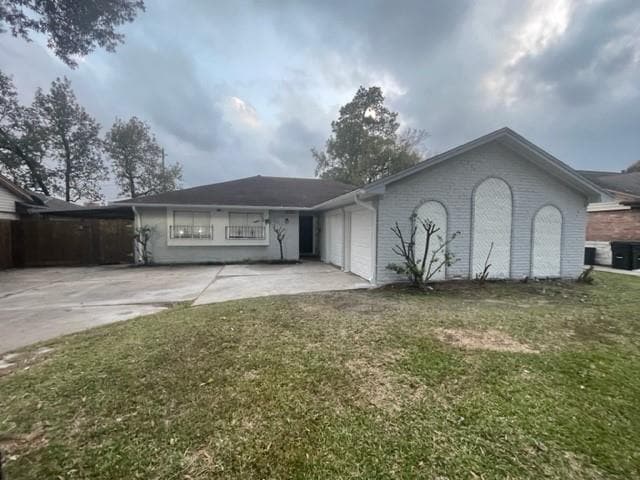 Primary Photo - 14510 Roundstone Ln