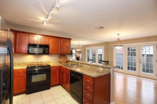 Foto del edificio - 2211 S Kirkwood Rd