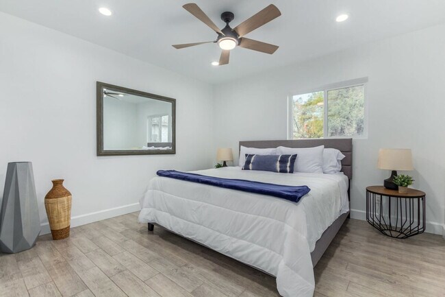 Foto del edificio - 7302 E Coronado Rd