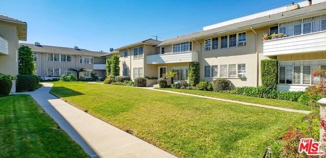 Foto del edificio - 5012 Clinton St