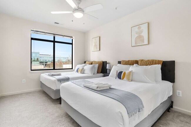 Building Photo - 305 10th Street South