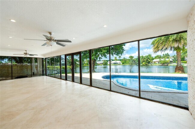 Foto del edificio - 9881 SW 1st Ct