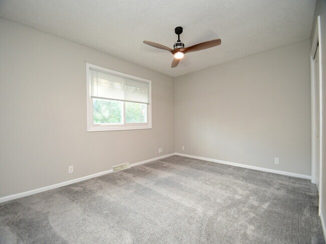 Foto del edificio - 2409 N 112th St