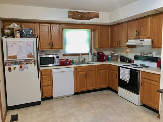 Foto del edificio - 2 bed 1 bath unit