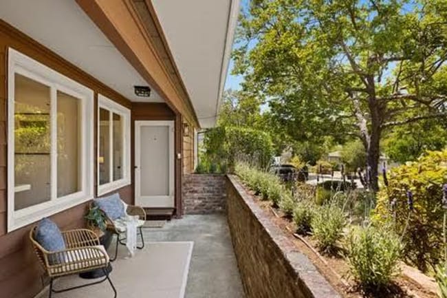Building Photo - Charming 3bd/3bth Mid Century Home in Lark...