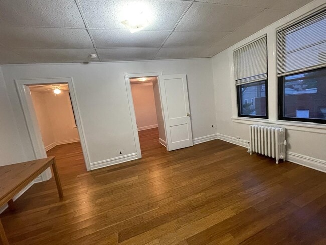 Building Photo - 266 Jericho Tpke