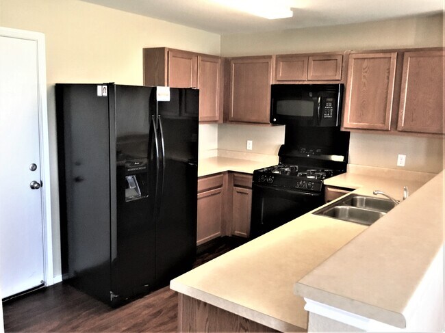 Building Photo - 1216 Shadow Creek