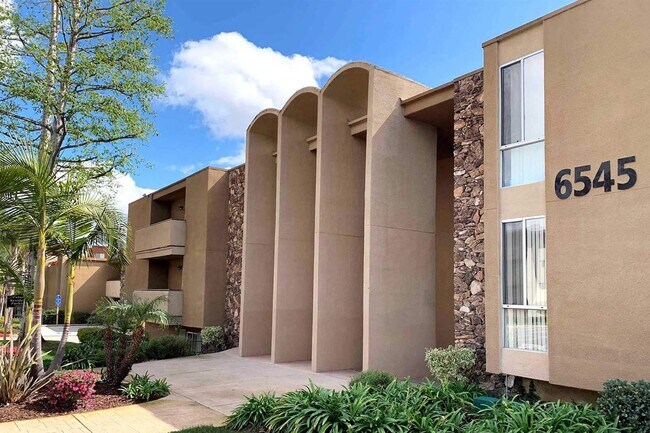 Building Photo - Dorchester Apartments | Spacious 1 & 2 Bedroom Apartments Near SDSU