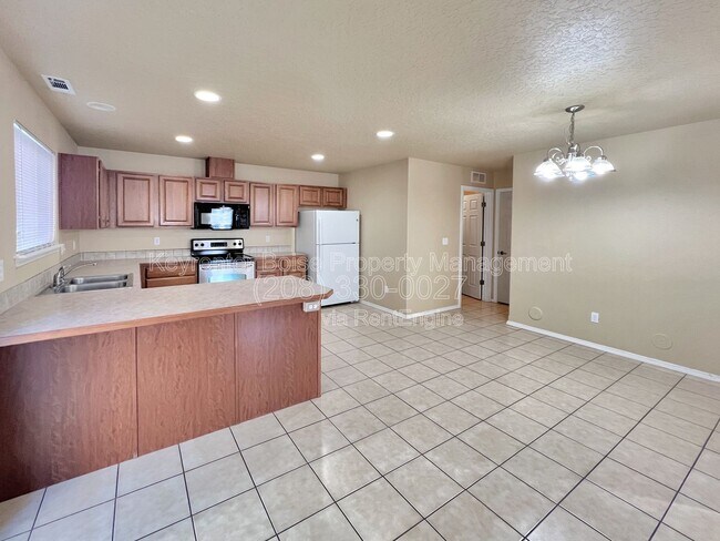 Foto del edificio - 6523 S Covewood Way