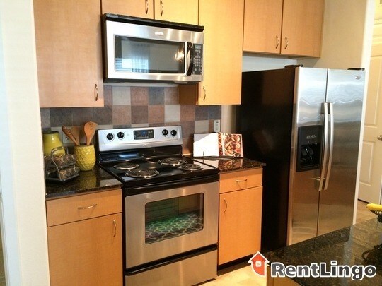 Foto del edificio - 10800 Clay Rd