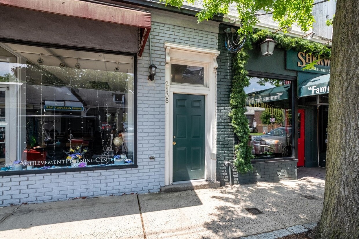 Primary Photo - 2138 Boston Post Rd