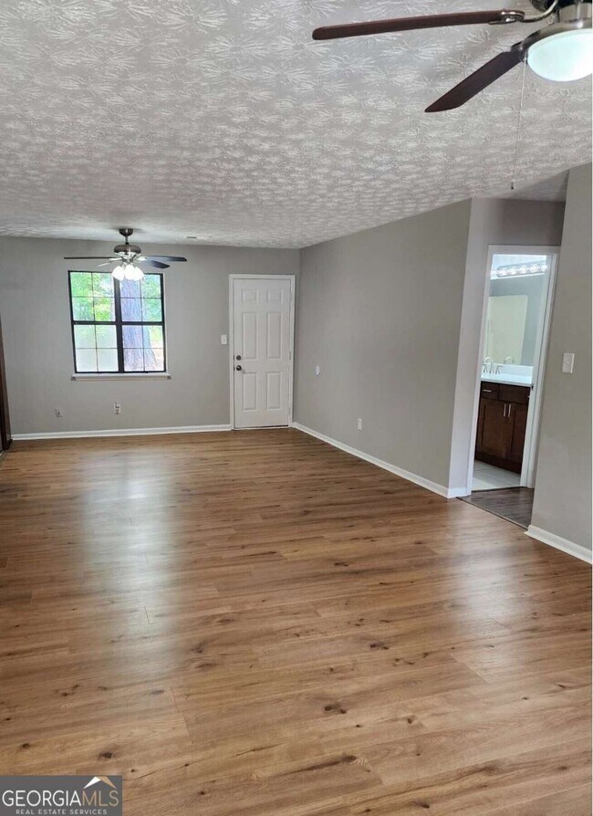 Foto del edificio - 232 Greensprings Terrace