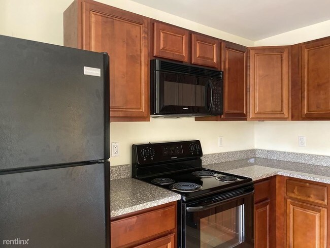 Building Photo - 1537 Christian St