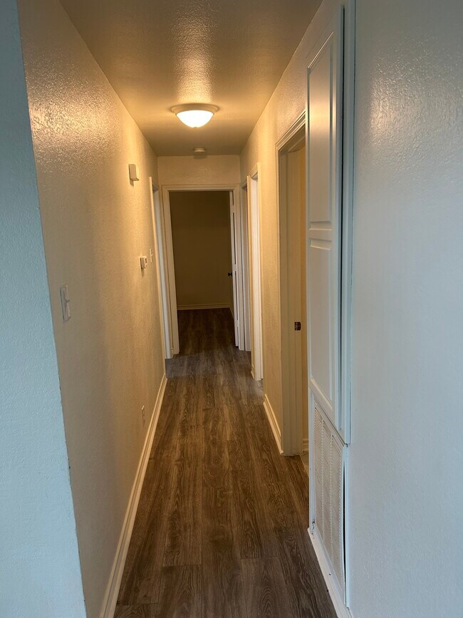 Foto del edificio - 2706 N Hickory St