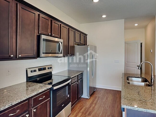 Building Photo - 4616 Birdsong Dr