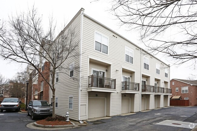 Building Photo - 400 Brickworks Cir NE