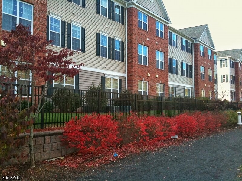 5 Swing Bridge Ln, South Bound Brook, NJ 08880 Condo for Rent in South Bound Brook, NJ