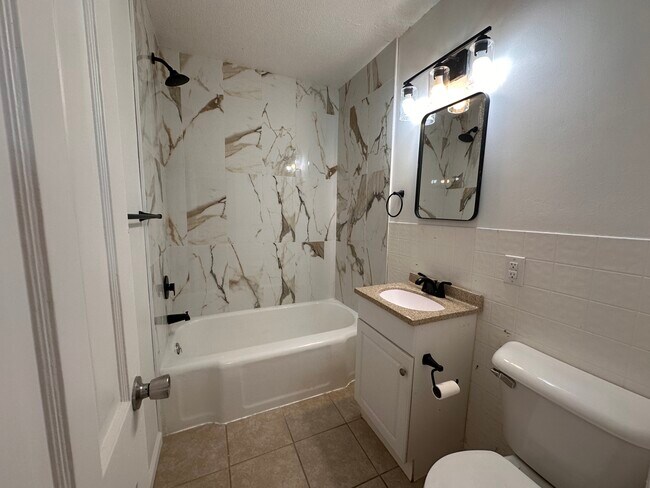 Foto del edificio - 847 N Terrace Dr