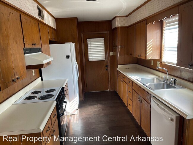 Foto del edificio - 3 br, 2 bath House - 8111 Lowell Ln.