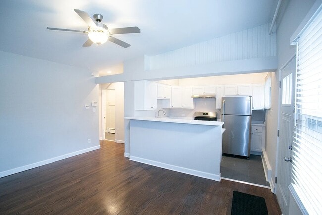 Foto del edificio - 24 E Washington Ave