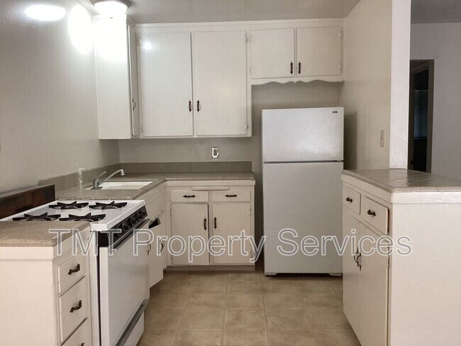 Foto del edificio - 2743 2nd Ave