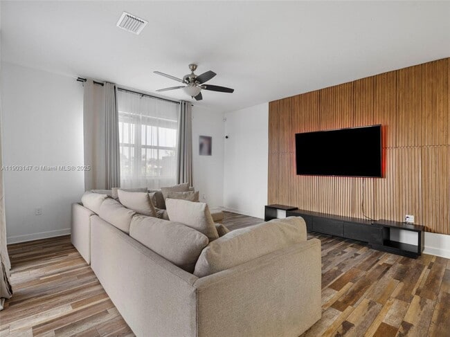 Foto del edificio - 1411 SE 26th Rd