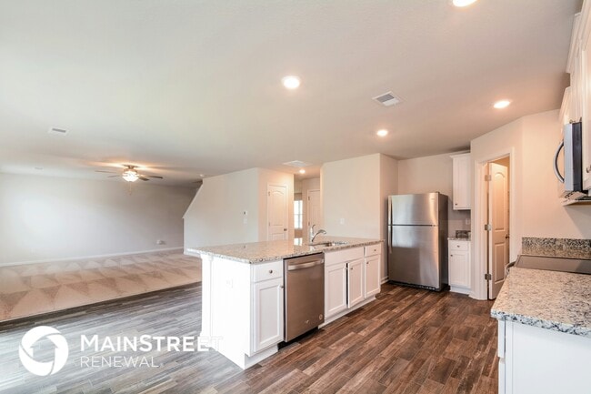 Building Photo - 505 Turning Lk Dr