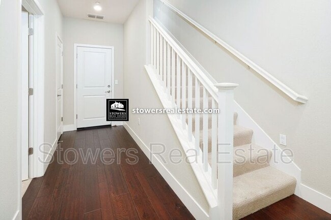 Foto del edificio - 3092 Maguire Way