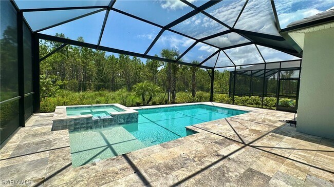 Foto del edificio - 14105 Blue Bay Cir
