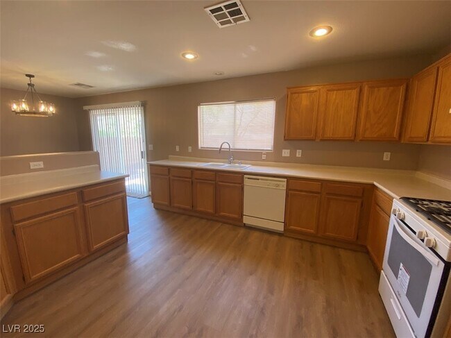 Building Photo - 3322 Palio Ave