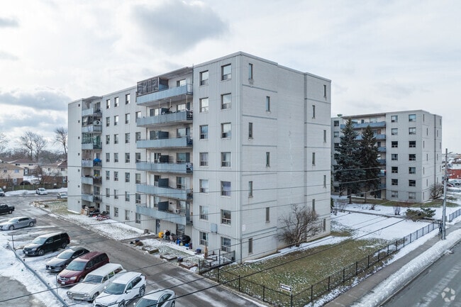 Photo du bâtiment - Rose Garden Apartments