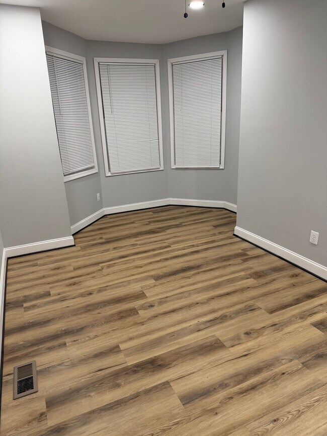 Foto del edificio - 3113 Presbury St