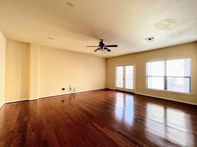 Foto del edificio - Ready and clean 3 bedrooms in Rice Militar...